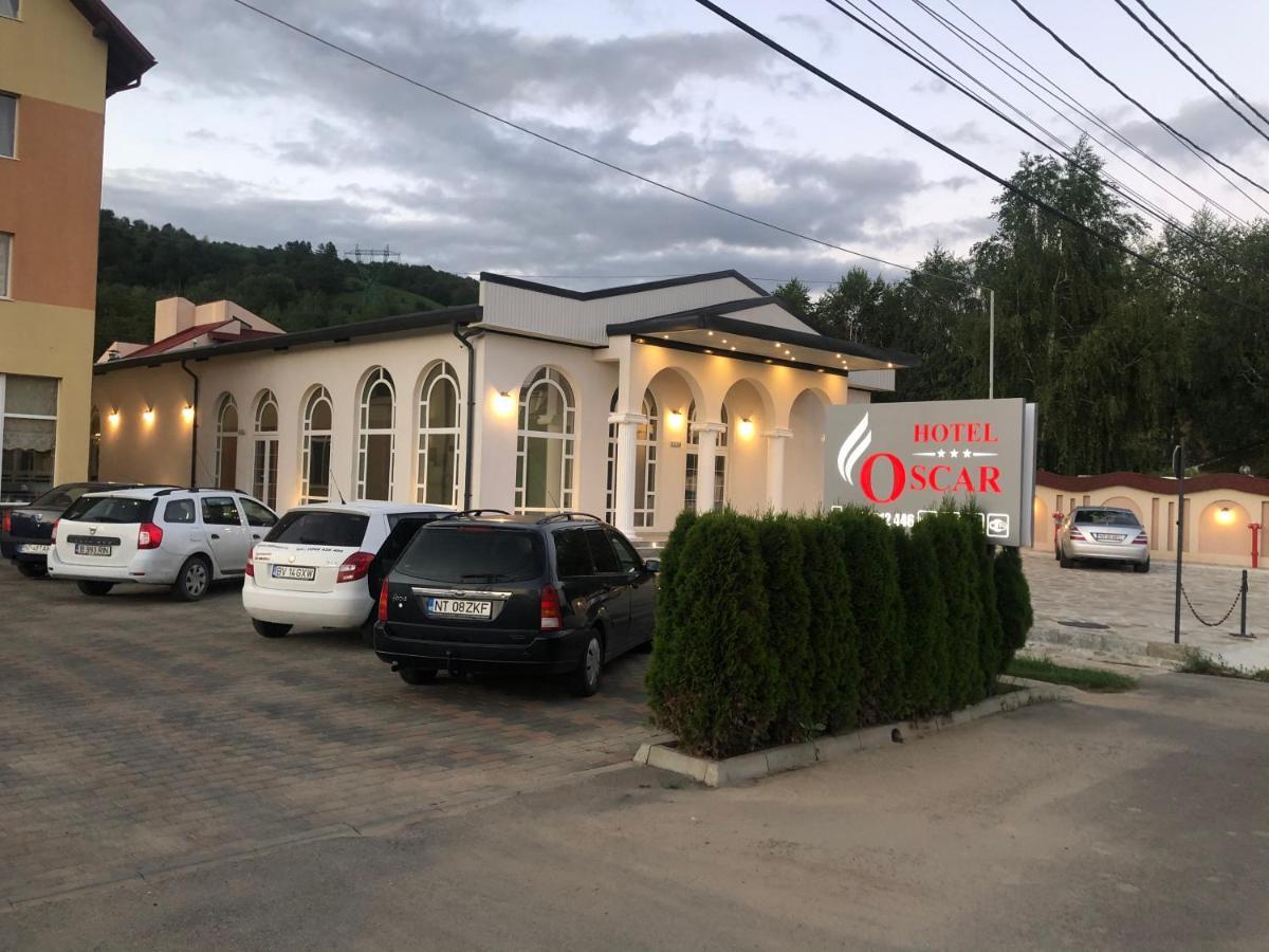 Hotel-Restaurant Oscar Piatra Neamt Luaran gambar